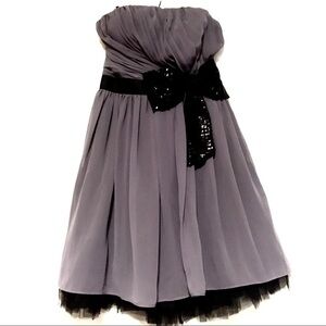 City Triangles Cocktail Strapless Dress Purple Gray w/ Black Tulle & Bow size 5